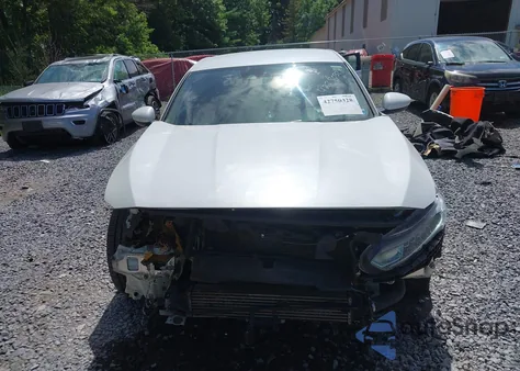 2018 Honda Accord Lx z USA, uszkodzony, nr VIN 1HGCV1F15JA183199